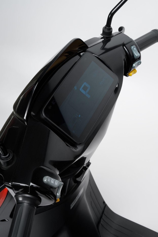 Sigilo 7.3-inch screen Electric Scooter